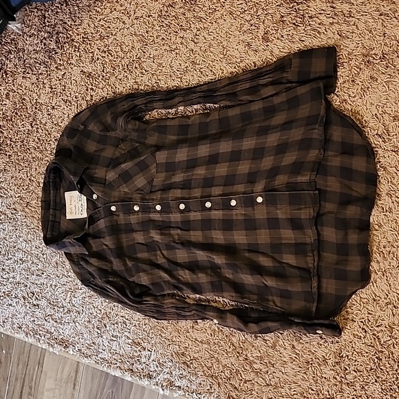 Plaid Shirts - Picture 2 of 5